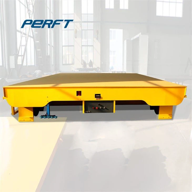 Geležinkelių transporto platformos vežimėlis