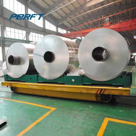 Plieninių ritinių perdavimo vežimėlis