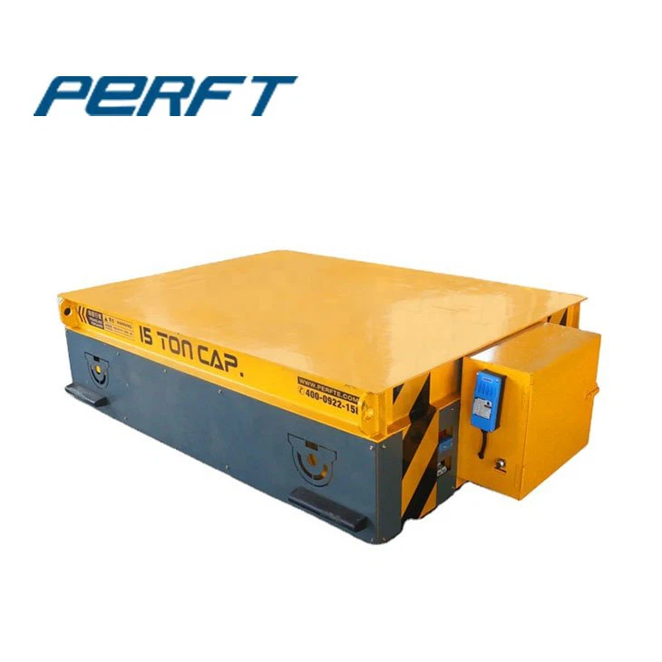 Baterijomis maitinamas vežimėlis ant ratų